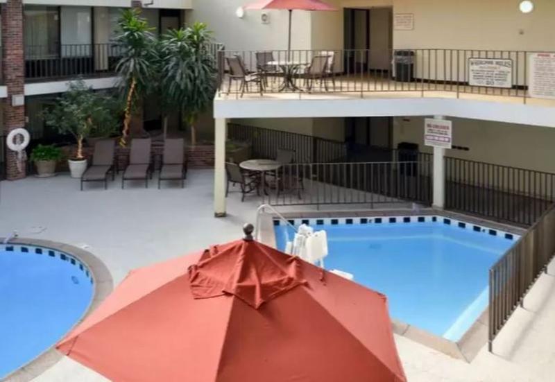 באולינג גרין Vettecity Hotel מראה חיצוני תמונה