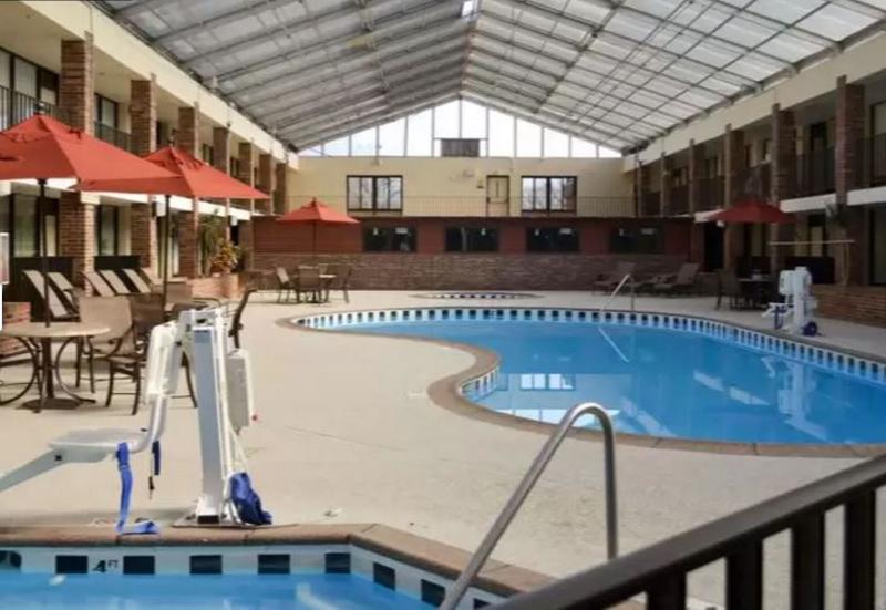 באולינג גרין Vettecity Hotel מראה חיצוני תמונה